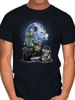 MASTER AND APPRENTICE GAZING AT THE “MOON” T-Shirt