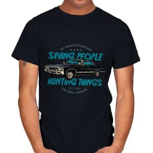 Saving People, Hunting things - Supernatural T-Shirt